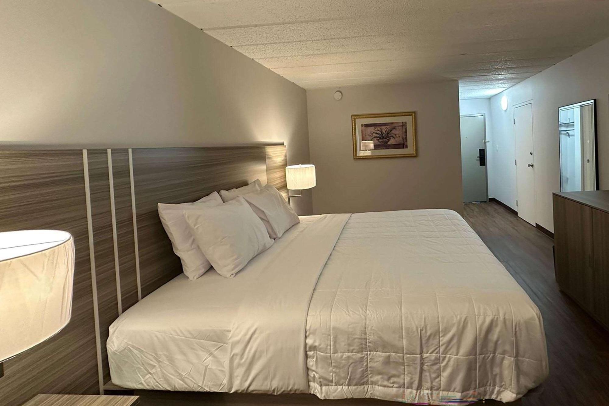 Baymont By Wyndham Milesburg Hotel Exterior photo