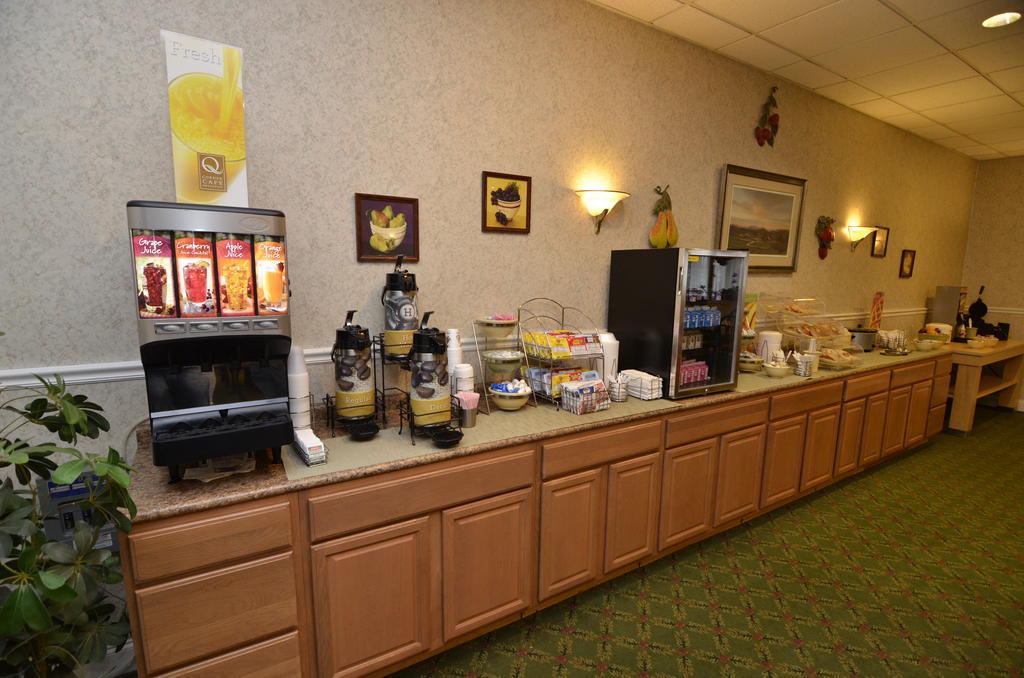 Baymont By Wyndham Milesburg Hotel Restaurant photo